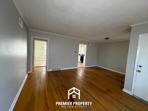 1511 Ivy Rd in Memphis, TN - Foto de edificio - Building Photo