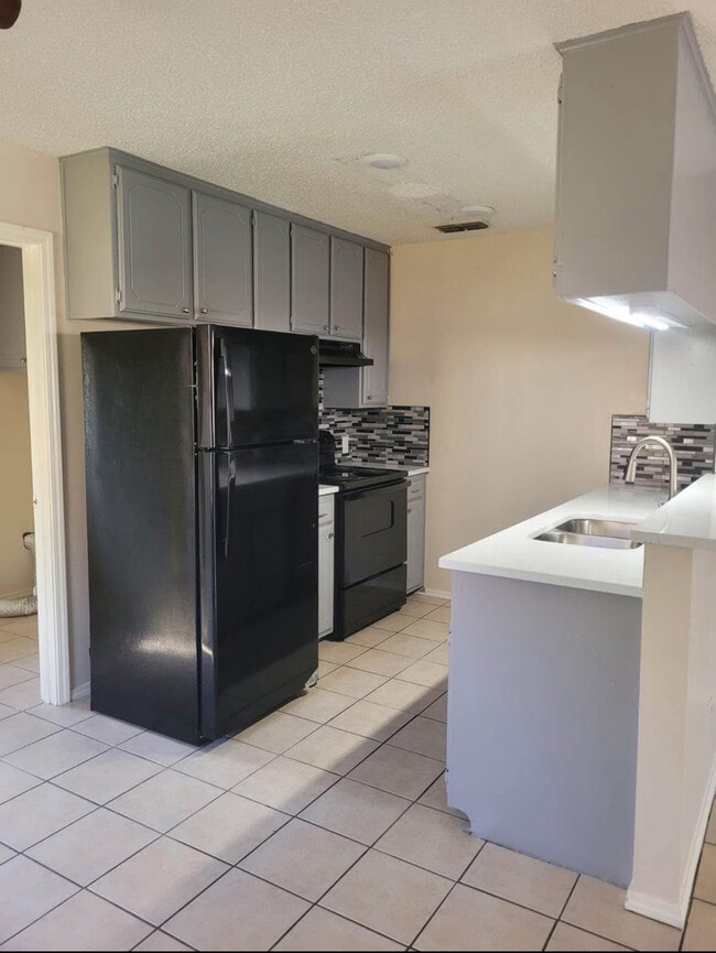 10789 Kiamichi Dr in Tyler, TX - Building Photo - Building Photo