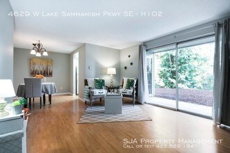 4629 W Lake Sammamish Pkwy SE in Issaquah, WA - Building Photo - Building Photo