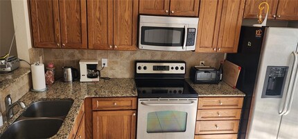 10112 Regent Square Dr in Orlando, FL - Building Photo - Building Photo