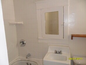 304 N Colorado Pl, Unit 304 in Long Beach, CA - Building Photo - Building Photo
