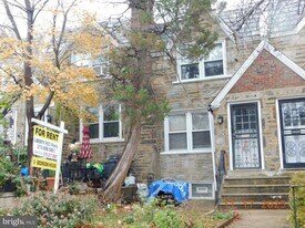 5233 Westford Rd in Philadelphia, PA - Building Photo