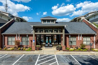 Monroe Place Apartments in Atlanta, GA - Foto de edificio - Building Photo