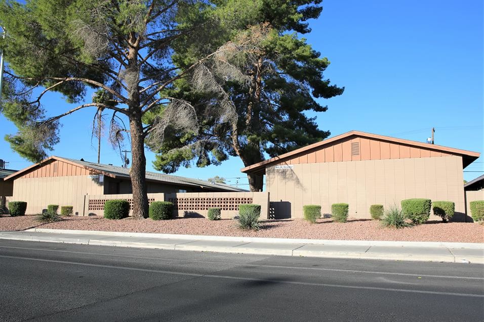 Garden Creek in Las Vegas, NV - Building Photo