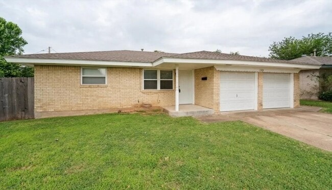 property at 1103 Elmhurst St