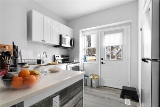 650 Dudley Av in Winnipeg, MB - Building Photo - Building Photo