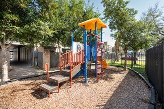 2929 Dunvale Apartments On Westheimer in Houston, TX - Foto de edificio - Building Photo