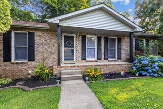 336 Andrew Dr in Clarksville, TN - Building Photo - Building Photo