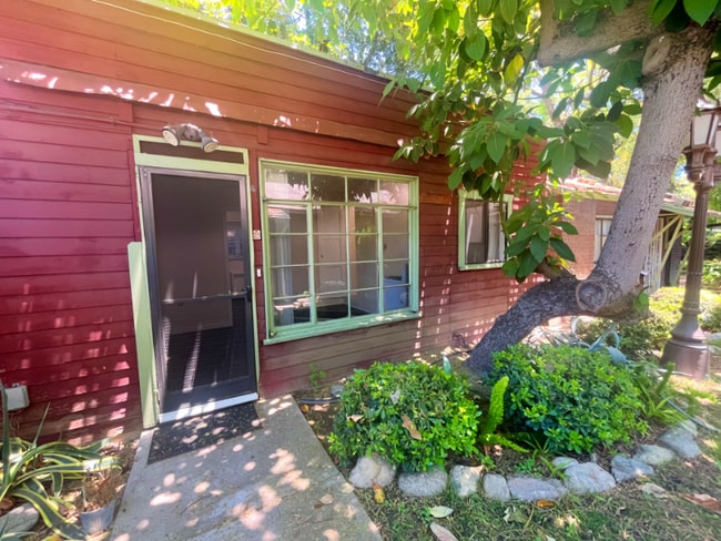 115 E 4th St in Ontario, CA - Building Photo - Building Photo