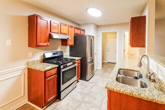 581 Shadow Valley Ct in Lithonia, GA - Foto de edificio - Building Photo