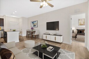 280 Salmon Brook St, Unit 7206 in Granby, CT - Building Photo