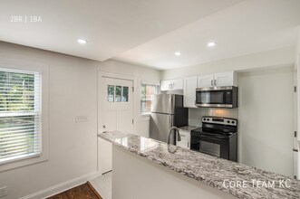 5044 Baltimore Ave in Kansas City, MO - Building Photo - Building Photo