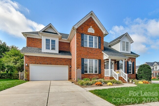 10645 Castlehill Dr in Huntersville, NC - Building Photo - Building Photo