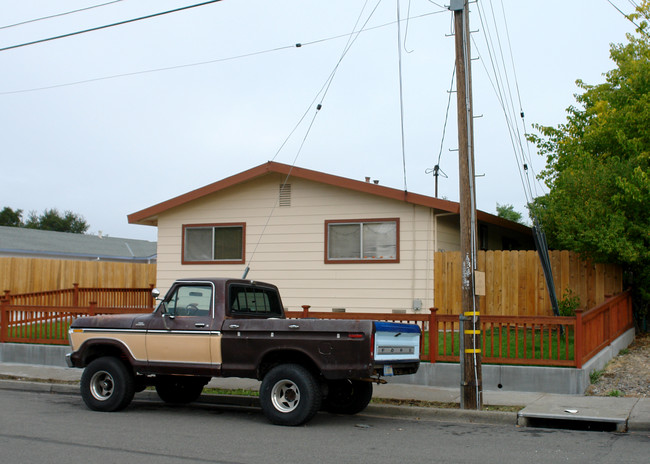 1039 Butte Ct in Santa Rosa, CA - Building Photo - Building Photo