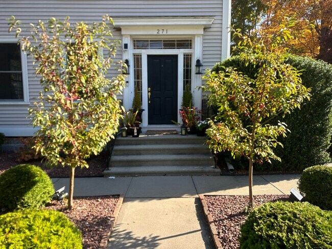 271 Washington St-Unit -#2 in Norwich, CT - Building Photo - Building Photo