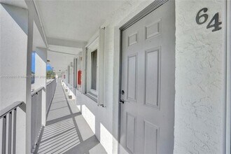 1816 E Oakland Park Blvd in Oakland Park, FL - Foto de edificio - Building Photo