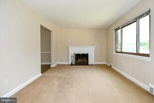 9607 Dilston Rd in Silver Spring, MD - Building Photo