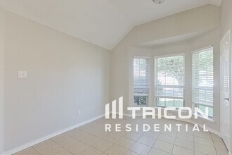 2213 Wakecrest Dr in Fort Worth, TX - Building Photo - Building Photo