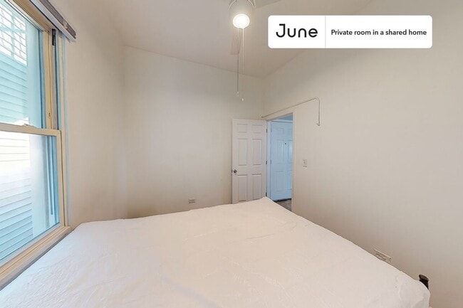 Room in Shared 3 bed/1 bath home in Chicago, IL - Foto de edificio - Building Photo