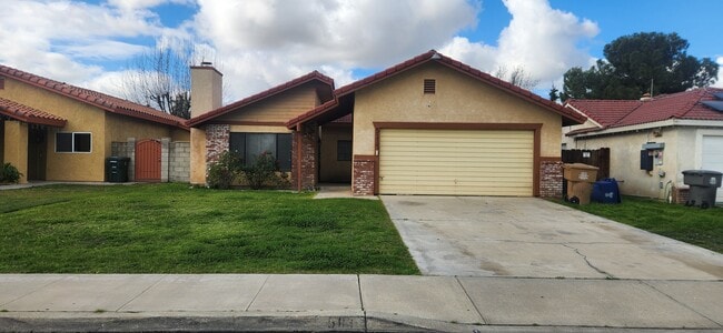 property at 5113 Gaylene Ave