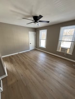 28 Caledonia St NE, Unit # 2 in Grand Rapids, MI - Building Photo