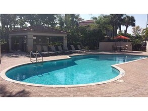 9941 Nob Hill Ct in Sunrise, FL - Building Photo - Building Photo