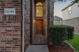 12145 Walden Wood Dr in Fort Worth, TX - Building Photo - Building Photo