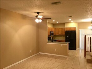 6435 Osprey Lake Cir in Riverview, FL - Building Photo - Building Photo