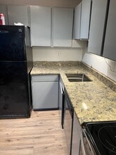 4170 Dawn Valley Ct in Chantilly, VA - Foto de edificio - Building Photo