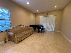 7473 NW 113th Ave in Parkland, FL - Foto de edificio - Building Photo