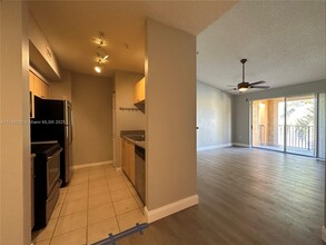 2160 E Preserve Way in Miramar, FL - Building Photo - Building Photo