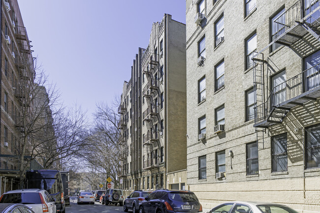 45 Wadsworth Ter in New York, NY - Building Photo - Building Photo