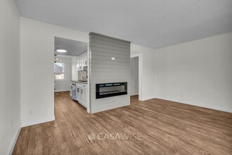 8 Lakewood Village NW in Edmonton, AB - Building Photo - Building Photo