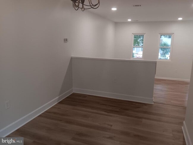 5403 Crossrail Dr in Burke, VA - Building Photo - Building Photo