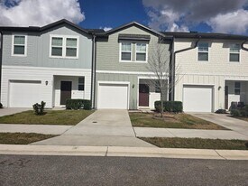 936 Grandin St in Davenport, FL - Building Photo