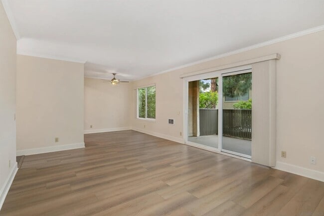 8666 Via Mallorca in San Diego, CA - Building Photo - Building Photo