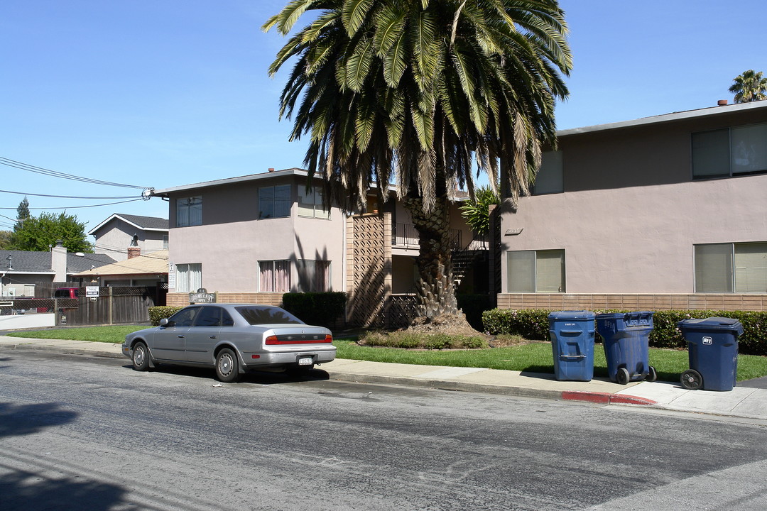 Oxford Court Apartments in Redwood City, CA - Foto de edificio