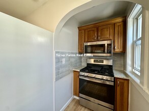 77 Fairfax St, Unit 1 in Somerville, MA - Building Photo - Building Photo