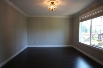 807 28th St SE in Auburn, WA - Building Photo - Building Photo