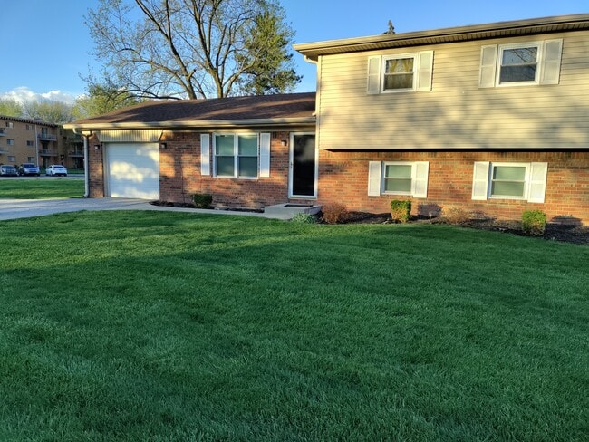property at 109 Welcome Way Blvd E