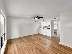2028 Americus Ave-Unit -#8 in Pensacola, FL - Building Photo - Building Photo
