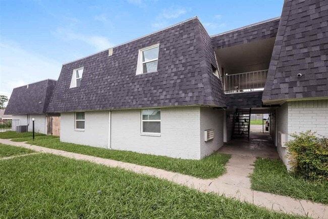 2110 NW Lindy Ave in Lawton, OK - Building Photo - Building Photo