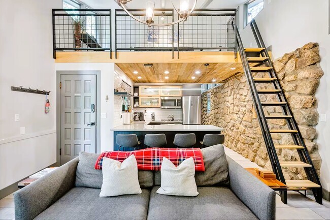 1237 CO-103 in Idaho Springs, CO - Building Photo - Building Photo