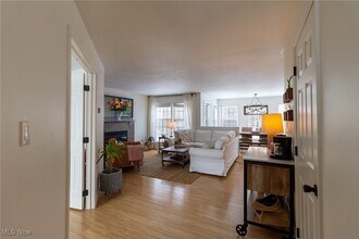 889 Holborn Rd in Streetsboro, OH - Building Photo - Building Photo