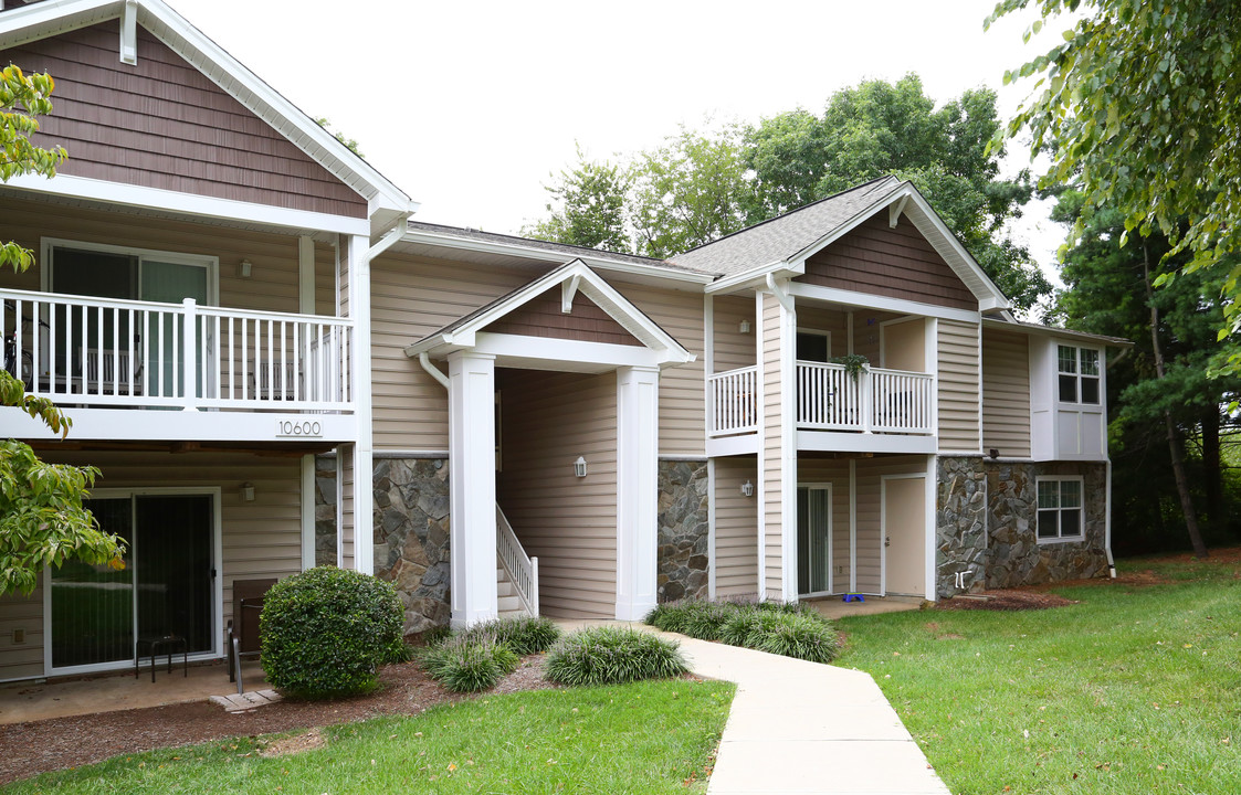 Barrington Apartments in Manassas, VA - Building Photo