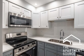 744 W Gordon Terrace in Chicago, IL - Foto de edificio - Building Photo