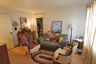 8410 SE 21st Ave in Portland, OR - Building Photo - Interior Photo