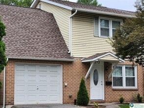 273 W 26th St in Northampton, PA - Foto de edificio - Building Photo