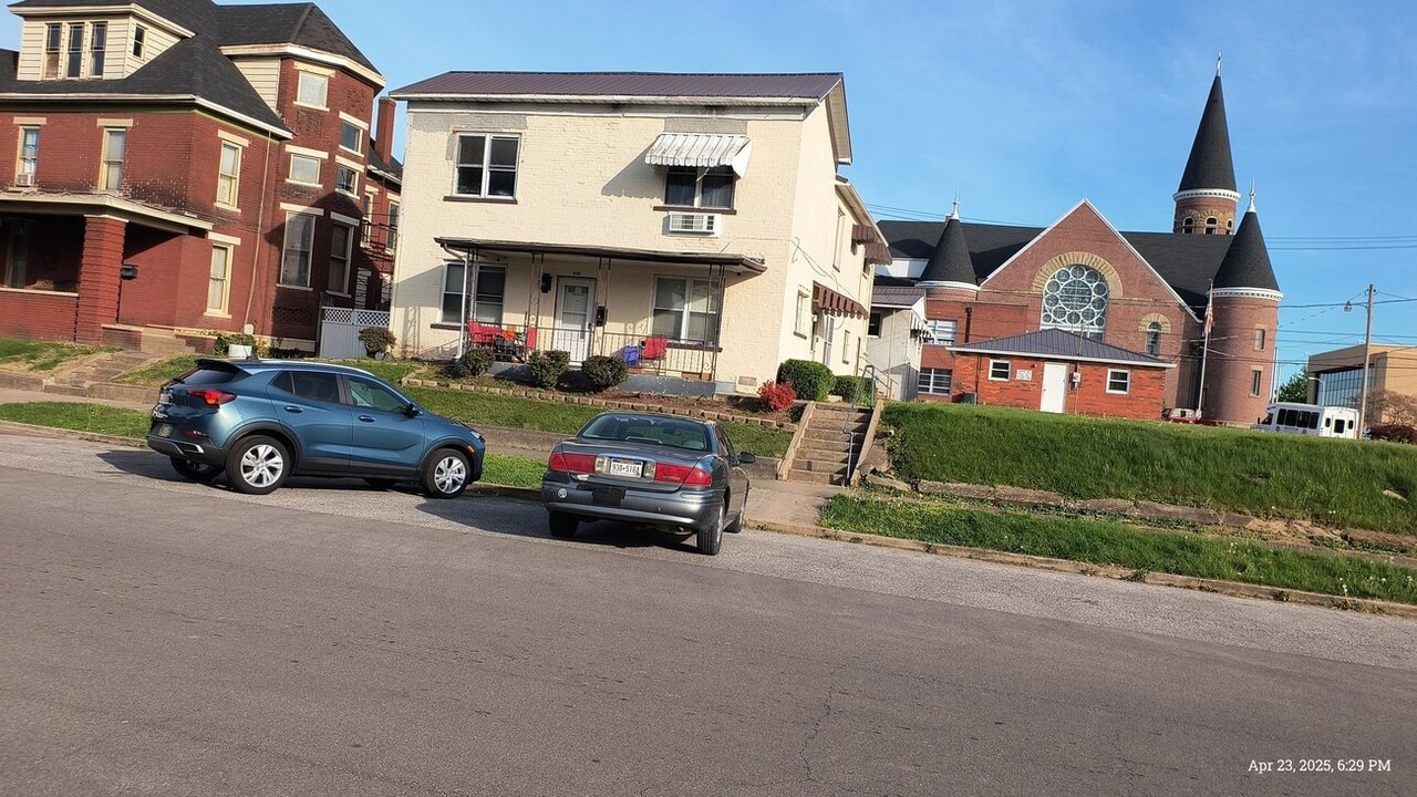 510 Railroad St in Ironton, OH - Building Photo