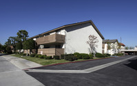 Franklin Luxury Apartments in Fullerton, CA - Building Photo - Building Photo